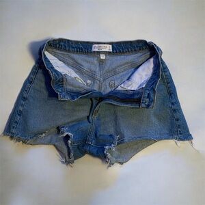 Abercrombie Curve Love 90s Relaxed Cutoff Shorts - Size 27 / 4